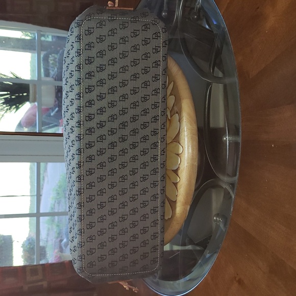 💘🖤💘 DOONEY & BOURKE KHAKI SIGNATURE MONOGRAM JACQUARD TASSEL DRAWSTRING BAG - Picture 5 of 15